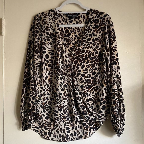 SINGLE Los Angeles Leopard-print Deep V Top, Size XS - Picture 1 of 6